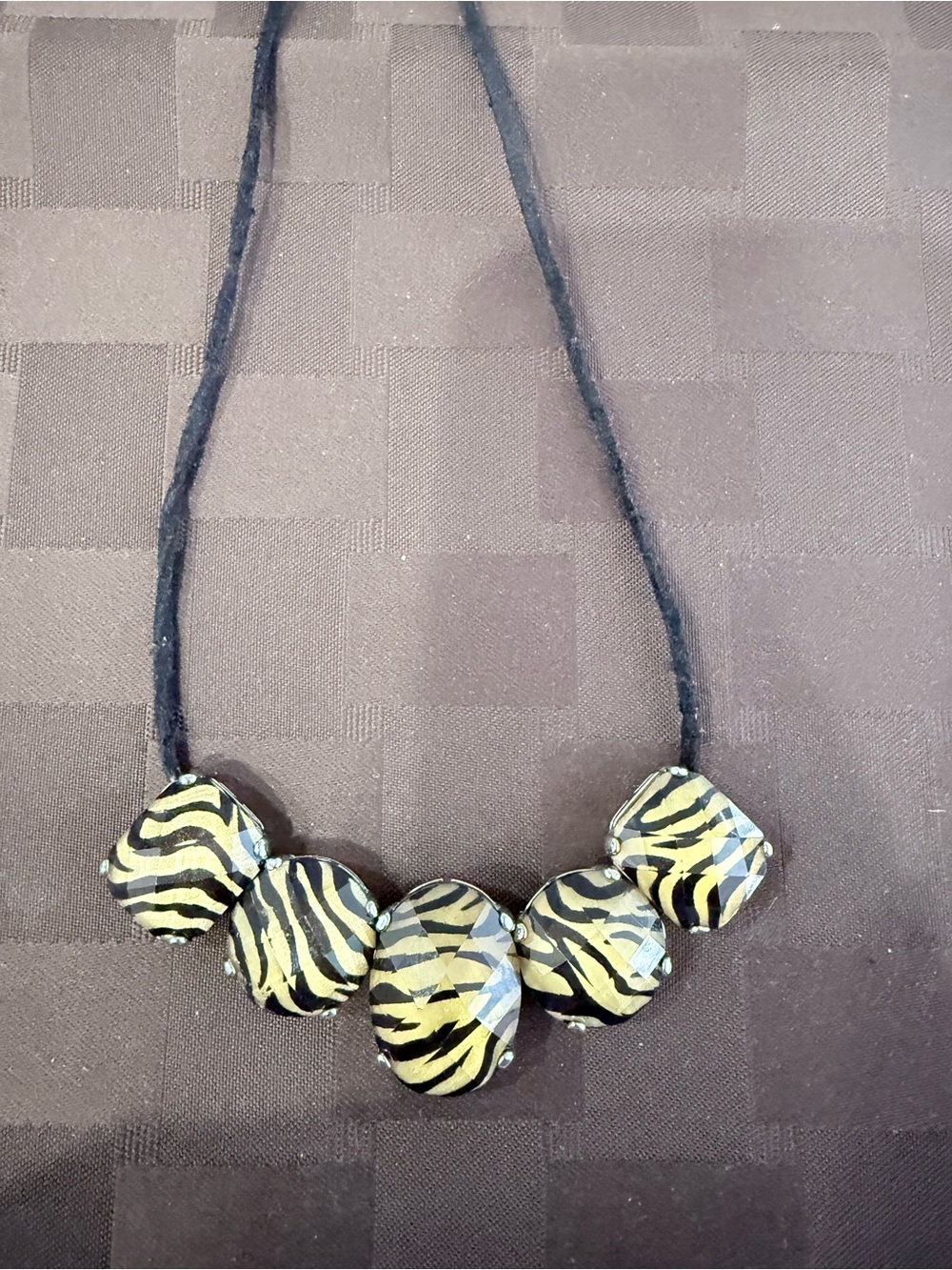 Vintage Park Lane Tiger Stripe
Statement Necklace - Chunky Animal
Print